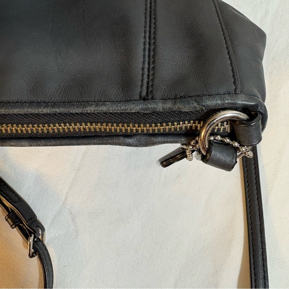 COACH Black Leather Crossbody Bag Preloved - Picture 5 of 15